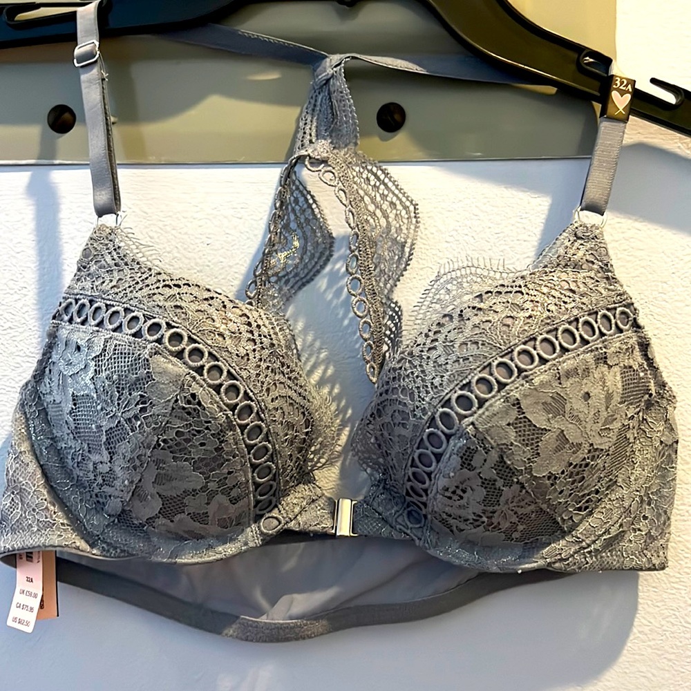 Brand NEW Victoria Secret Dream Angels Lace Push-up Bra